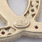 Chanel Brooch CC Logo Gold — view 3