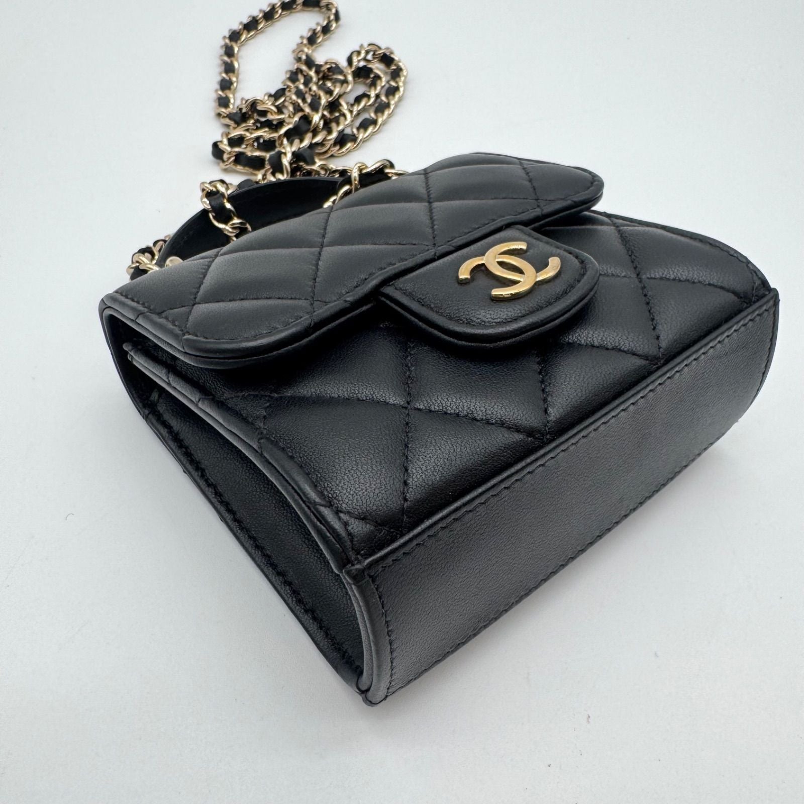 Chanel Shoulder Bag Quilted CC Logo Black Gold Top Handle with Seal Chain — view 4