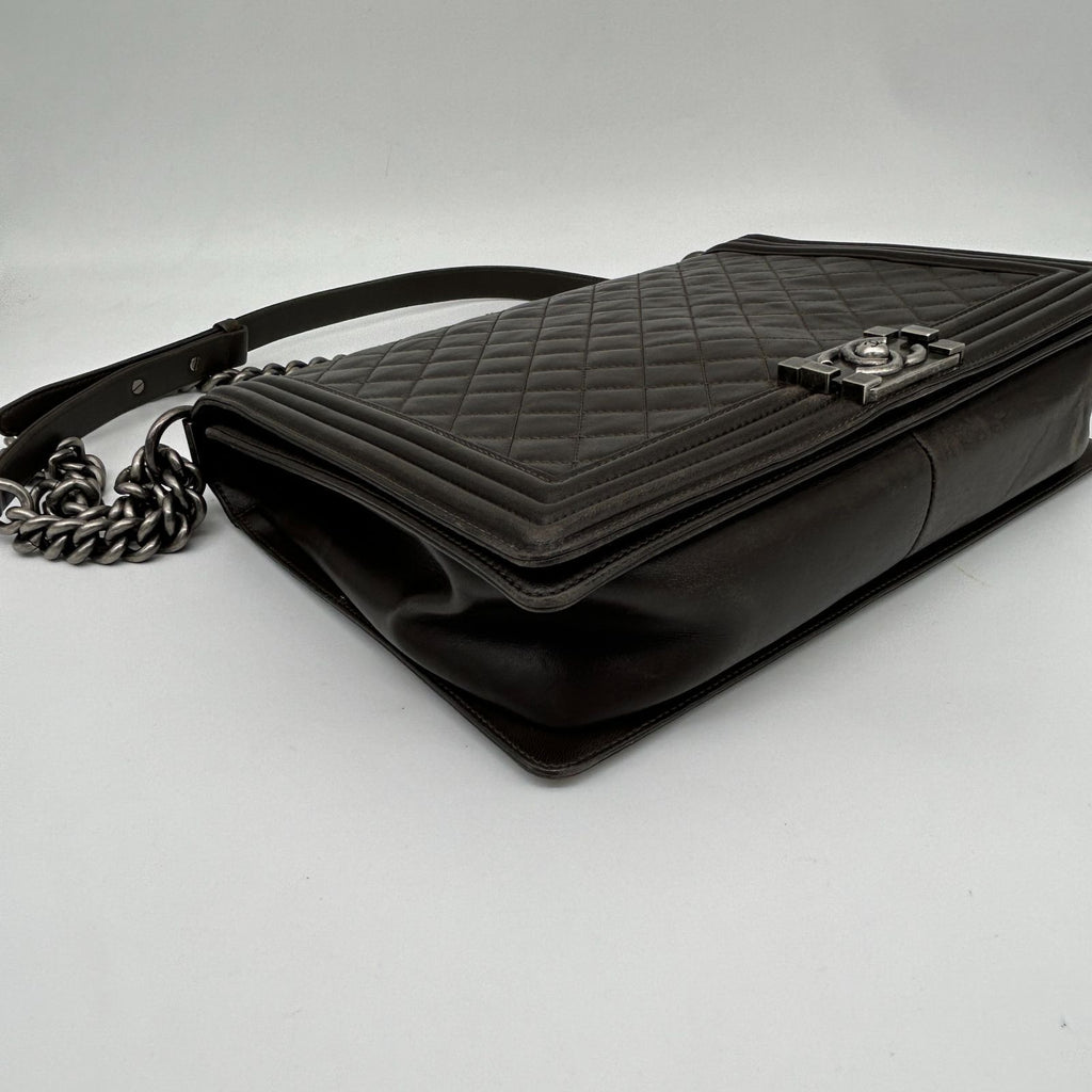 Chanel Shoulder Bag Leather Black Chain — view 7
