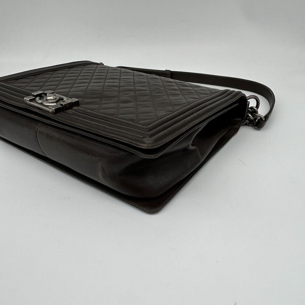 Chanel Shoulder Bag Leather Black Chain — view 8