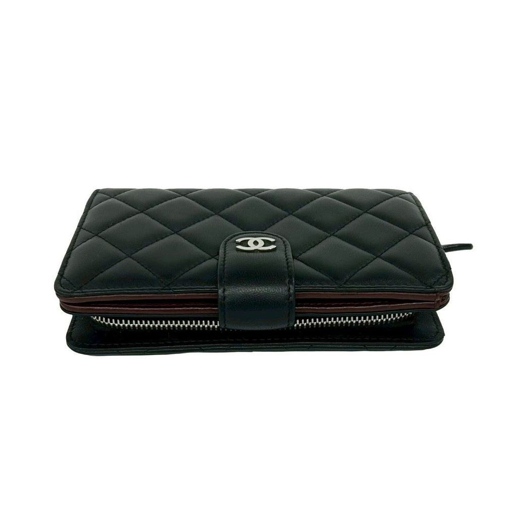 Chanel Card Seal Quilted CC Logo Lambskin Bifold Wallet Black — view 3