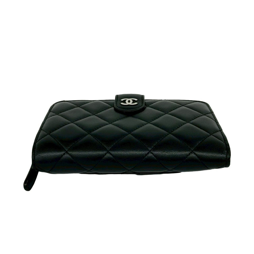 Chanel Card Seal Quilted CC Logo Lambskin Bifold Wallet Black — view 6