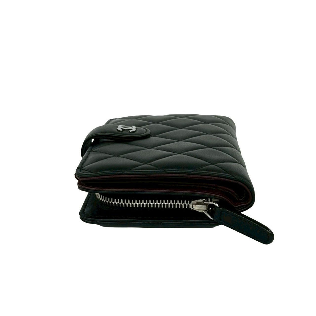 Chanel Card Seal Quilted CC Logo Lambskin Bifold Wallet Black — view 4