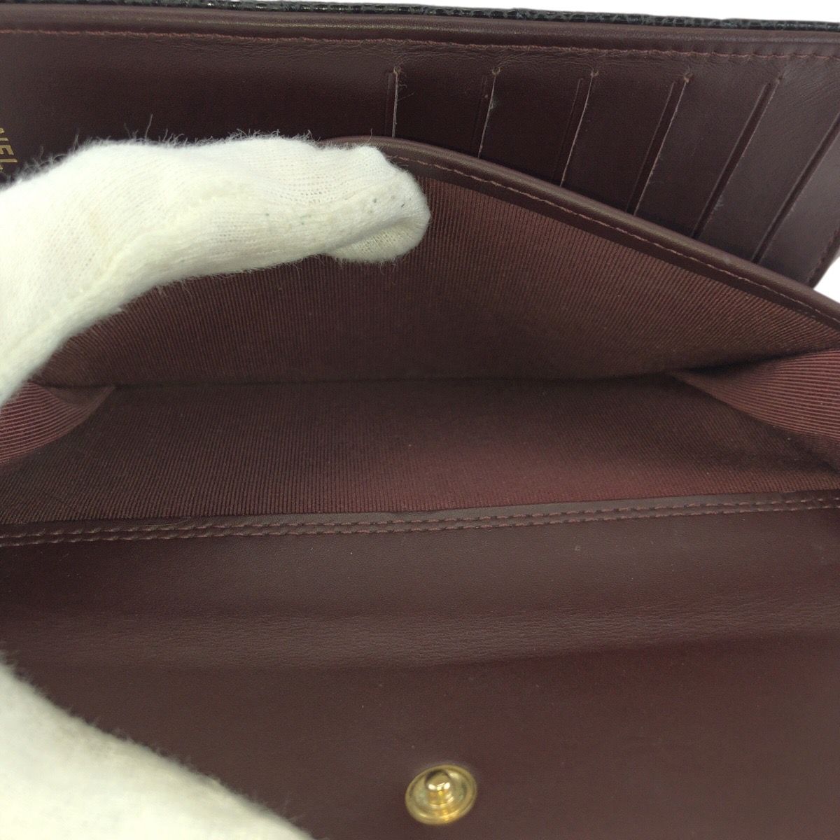 Chanel Quilted CC Logo Black Gold Caviar Leather Wallet — view 8