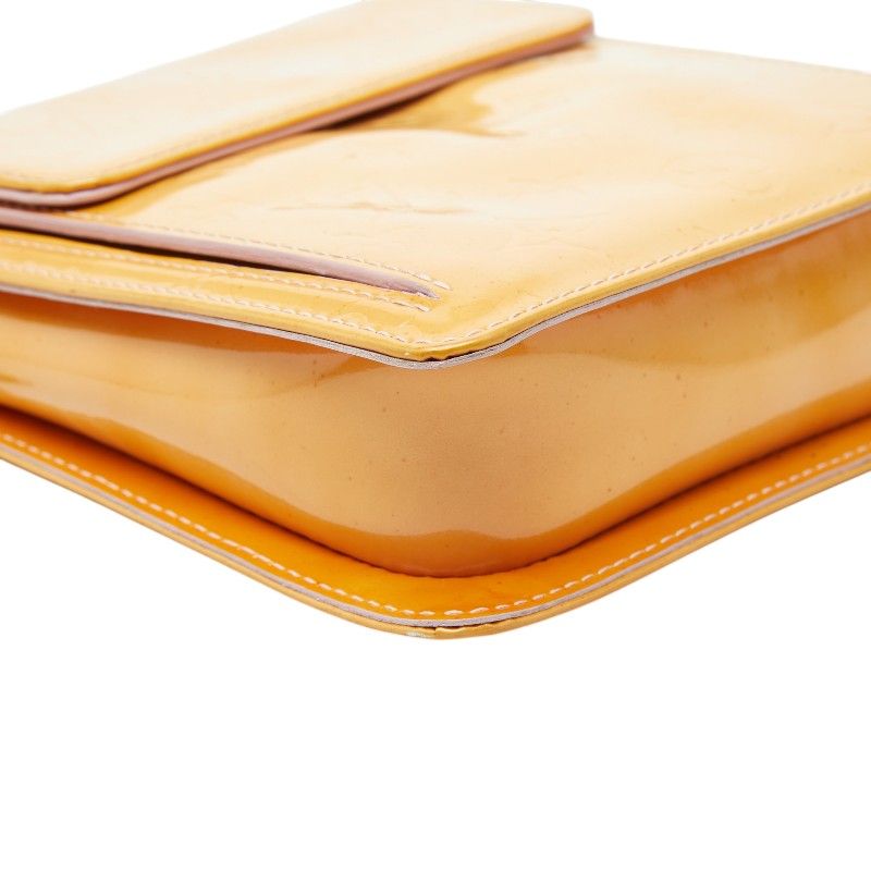 Louis Vuitton Vernis Shoulder Bag Yellow Enamel — view 5