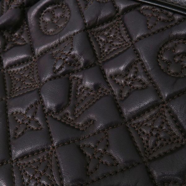 Louis Vuitton Vienna Clara Clutch — view 8