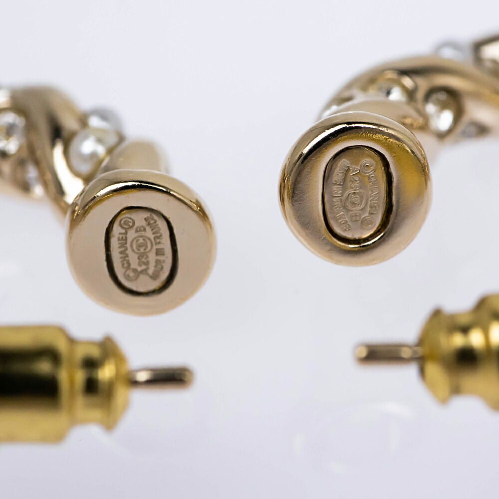 Chanel Earrings B Collection Gold Rhinestone Pearl Style Coco — view 8
