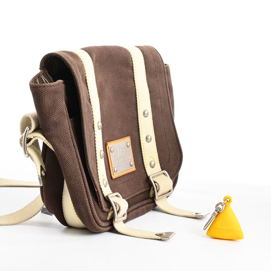 Louis Vuitton Shoulder Bag Besace PM — view 2