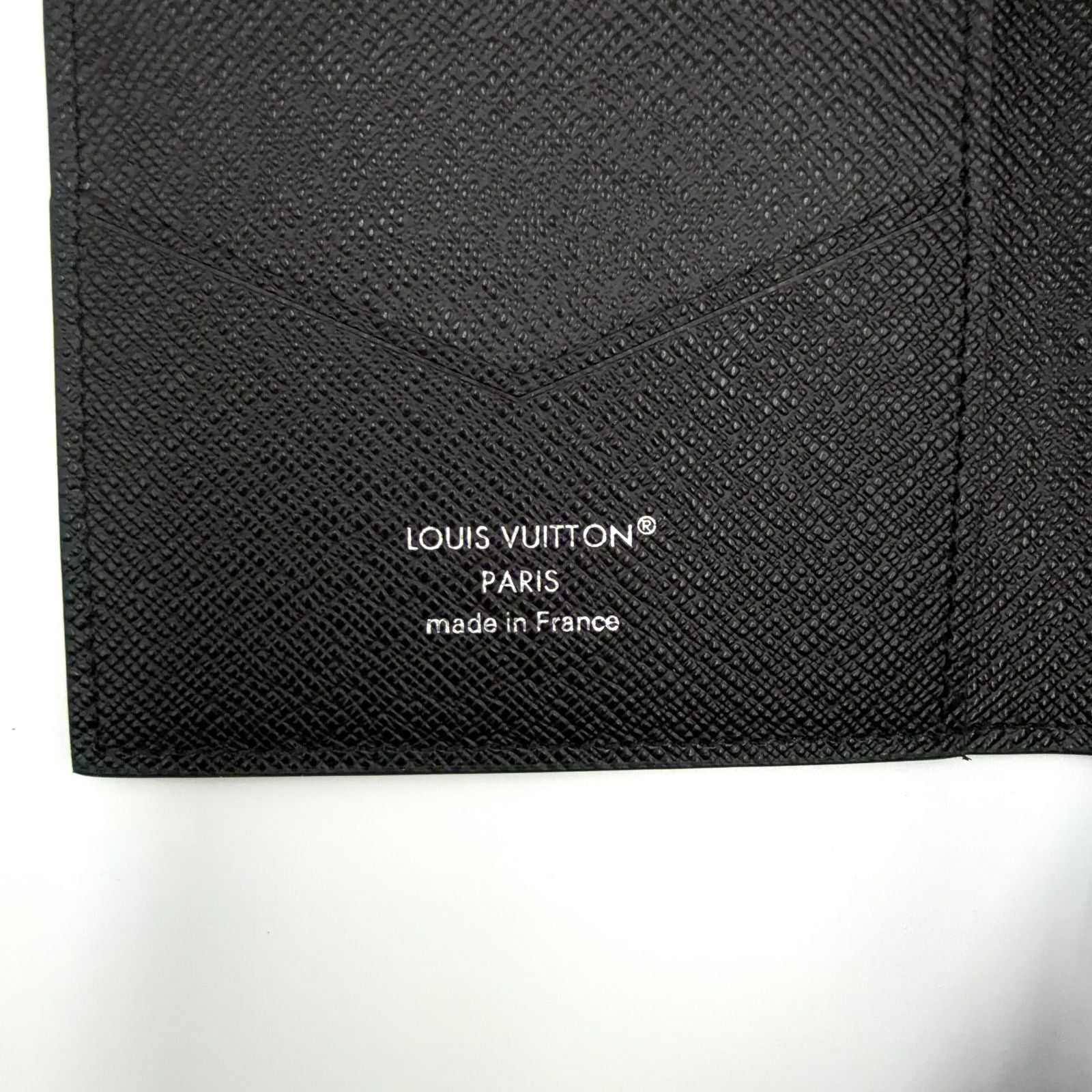 Louis Vuitton Couverture Passport NM Monogram Eclipse Black Card Case — view 4