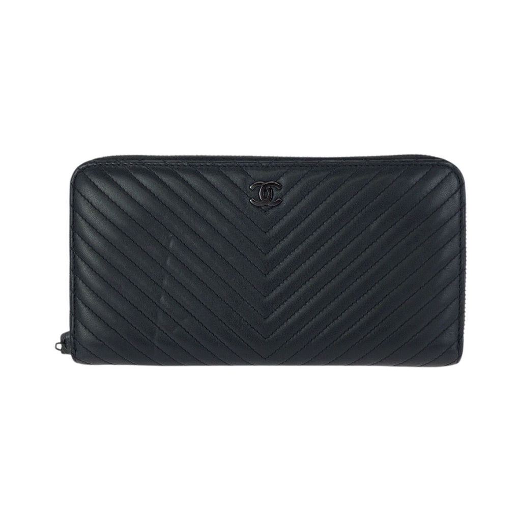 Chanel Chez Blanc Stitch CC Logo Black Gunmetal Lambskin Wallet Zip Around