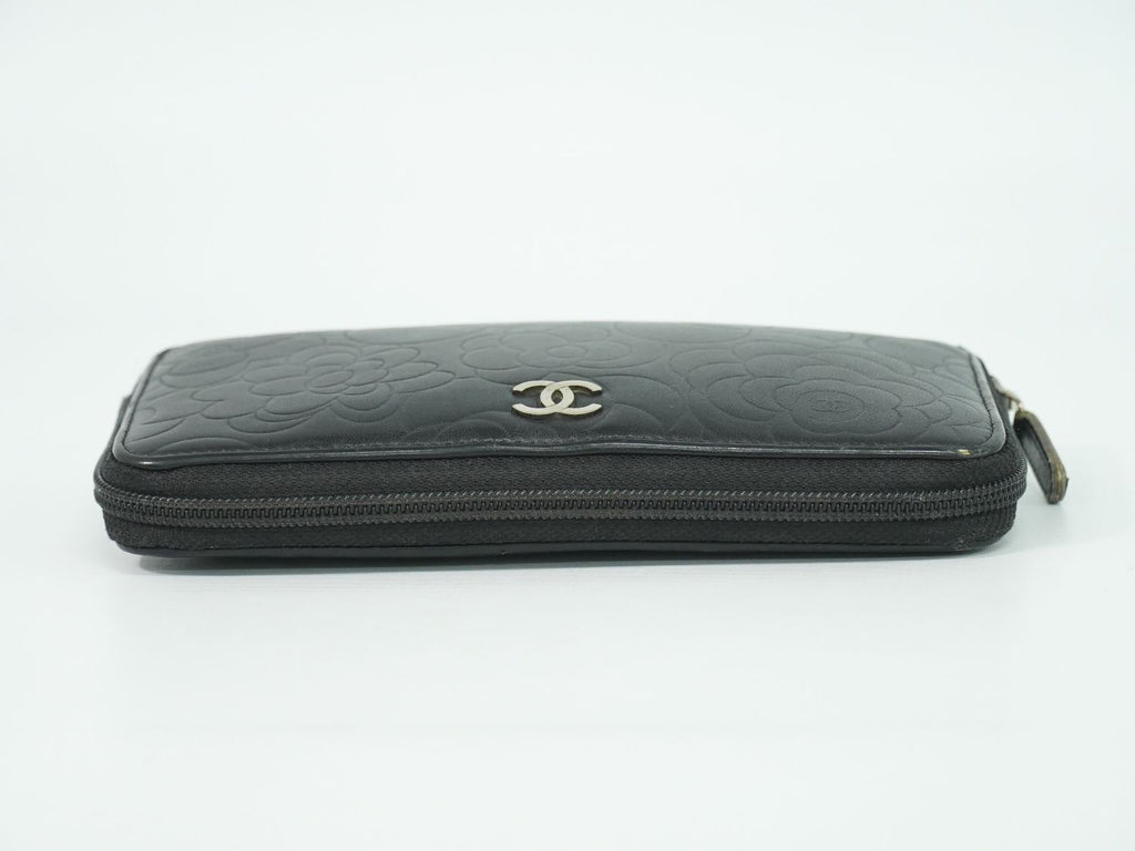Chanel CC Logo Camelia Zip Around Wallet Leather Black — view 5