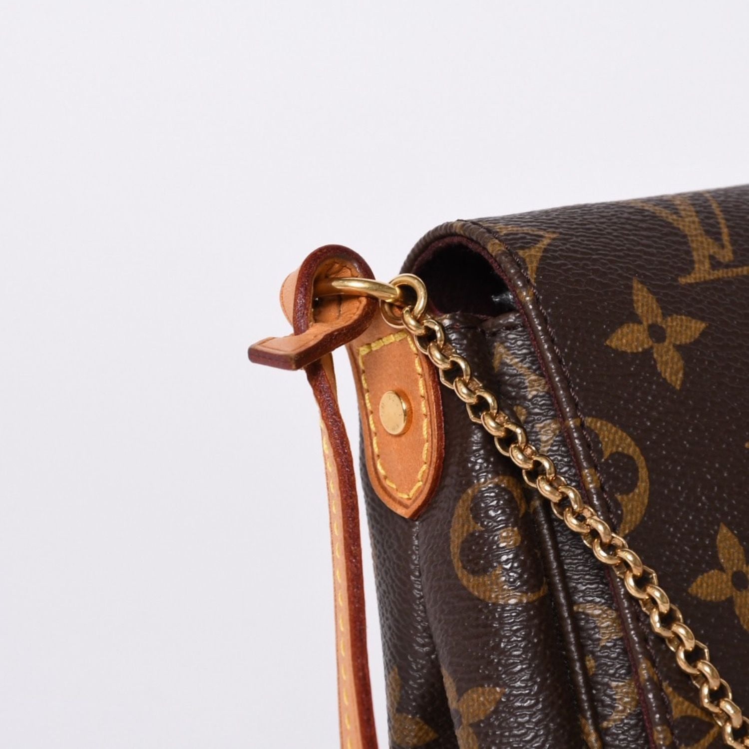 Louis Vuitton Monogram Favorite MM Shoulder Bag Brown Gold — view 4