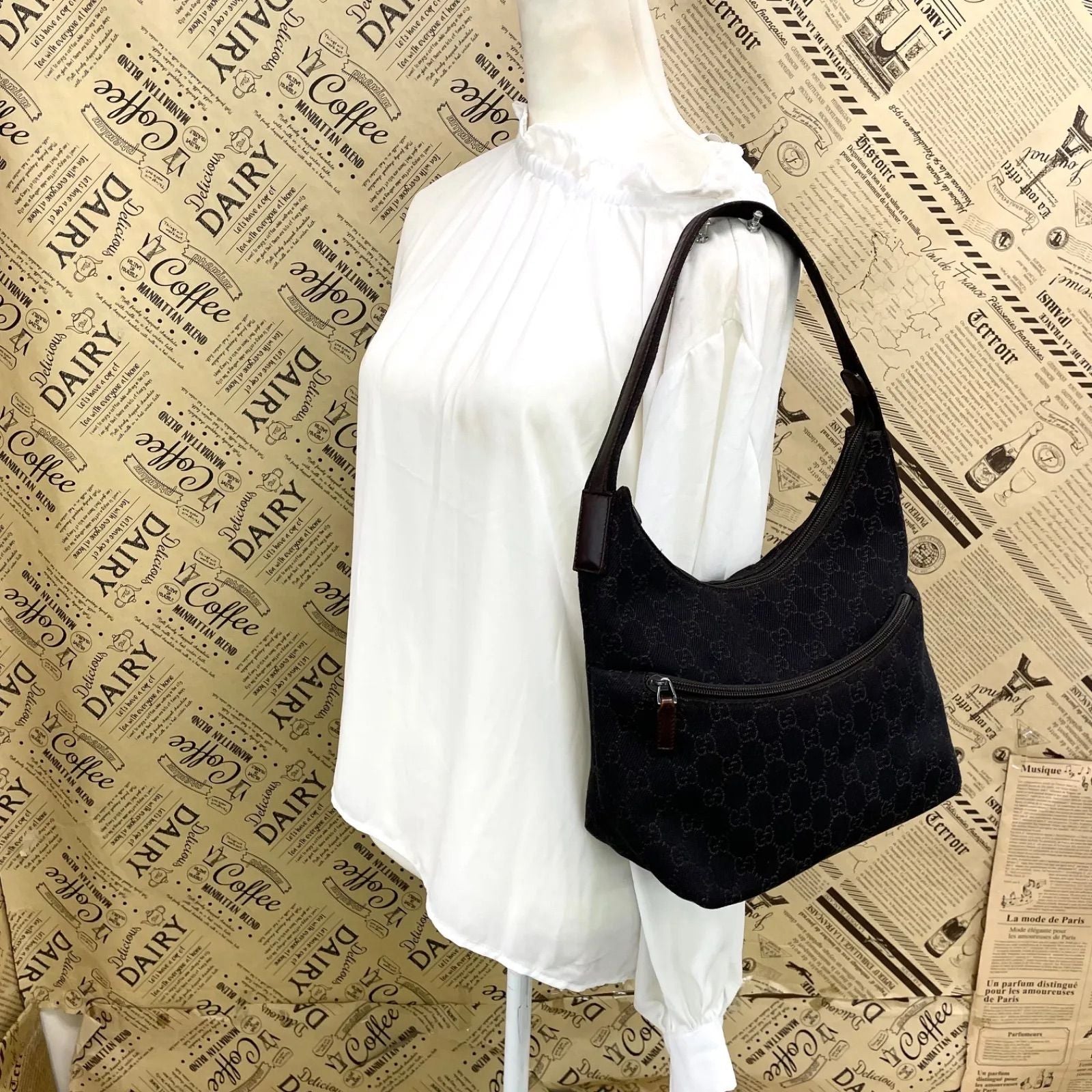 Gucci Shoulder Bag GG Canvas Brown — view 3