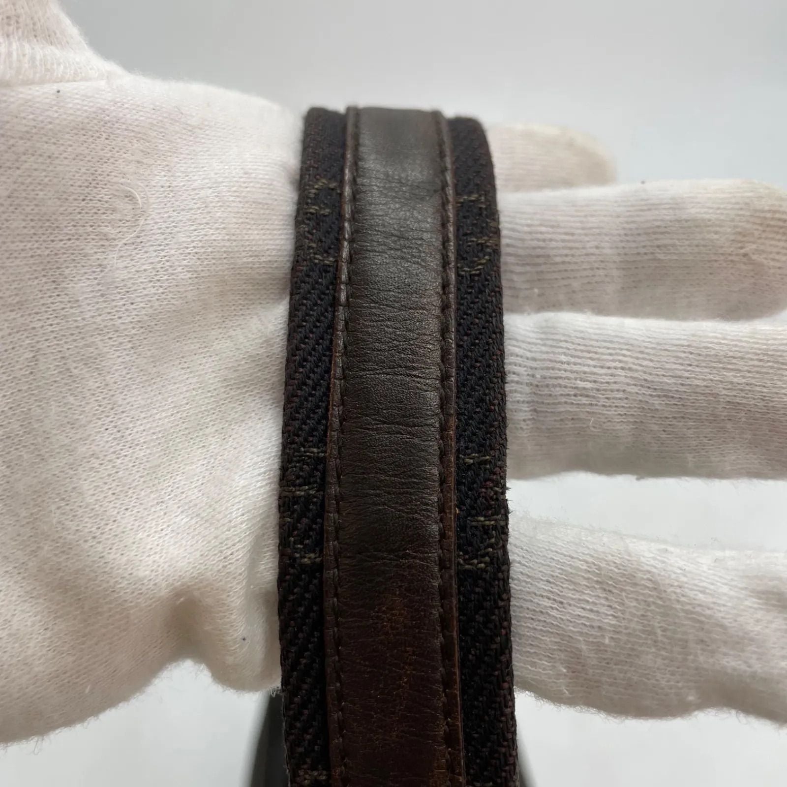 Gucci Shoulder Bag GG Canvas Brown — view 4