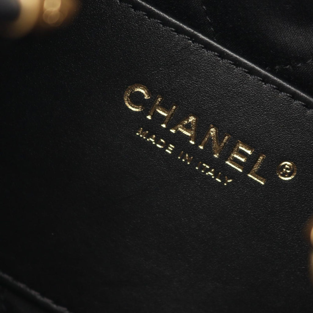 Chanel Shoulder Bag 22 Mini Black Leather 22 Quilted Chain — view 4