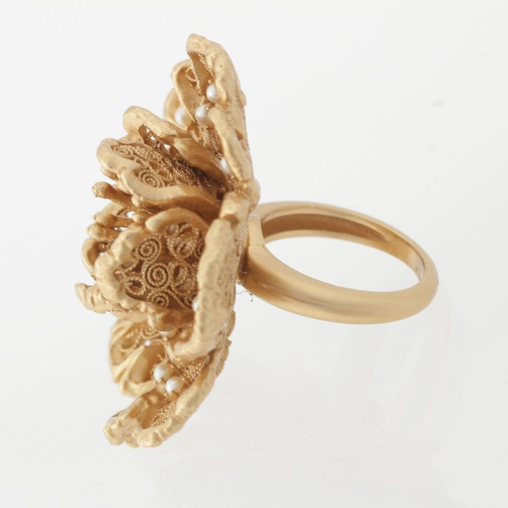 Dior Flower Pearl Ring Gold