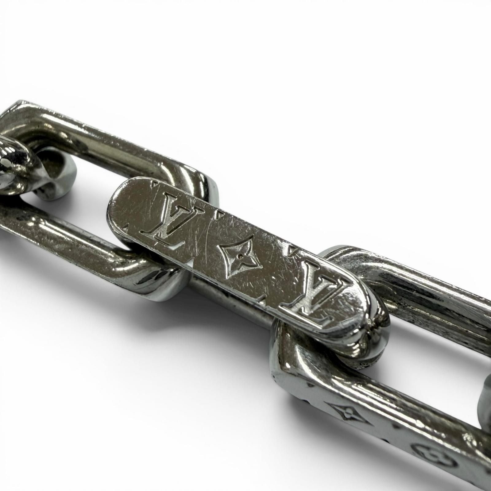 Louis Vuitton Collier Chain Monogram Necklace Silver — view 4