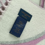 Louis Vuitton Scarf Duo Infinity Rose 95% Wool 5% Cashmere Fringe Display — view 4