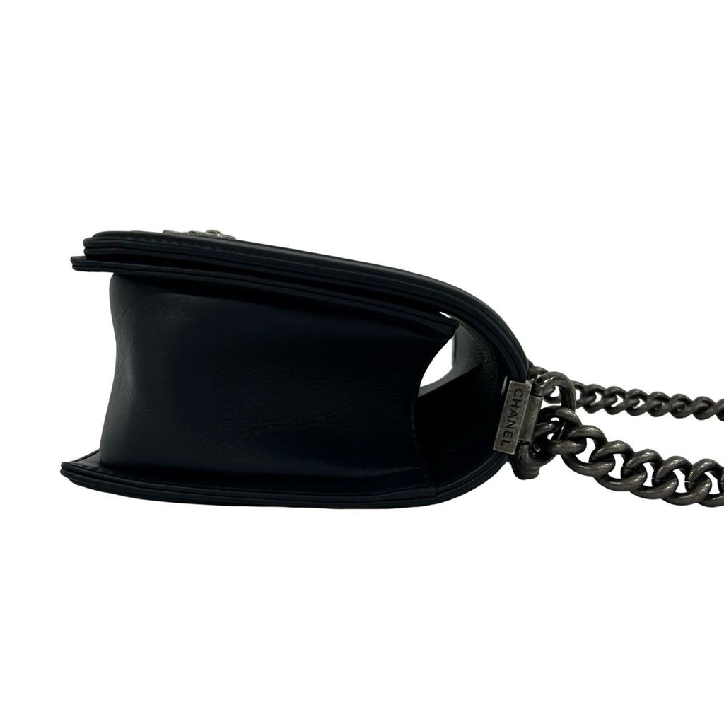 Chanel CC Logo Leather Chain Shoulder Bag Navy — view 6