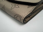 Louis Vuitton Trifold Wallet Portefeuille Iris XS Gale Mahina Silver — view 4