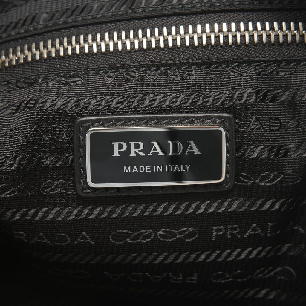 Prada Shoulder Bag Vitello Daino Cross — view 9