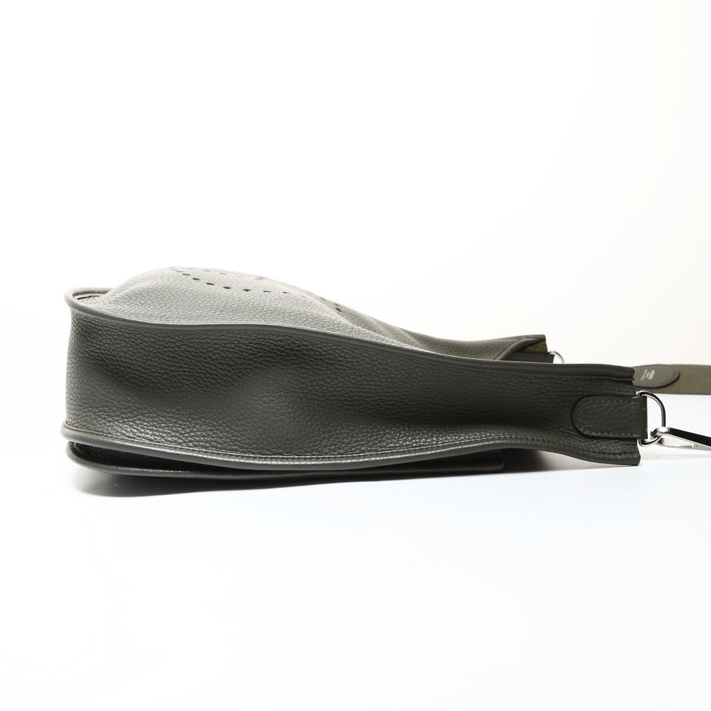Hermes Shoulder Bag Evelyne 3 GM Taurillon Clemence — view 4