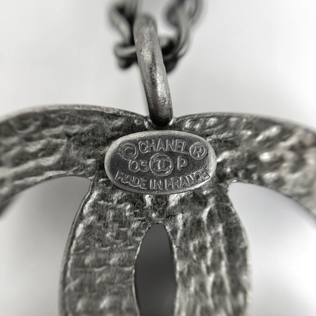Chanel CC Logo Bracelet Silver Plated — view 4