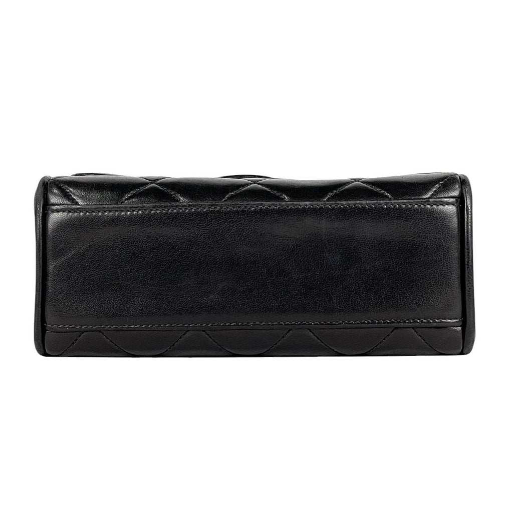 Chanel CC Logo Shoulder Bag Quilted Leather Black — view 5