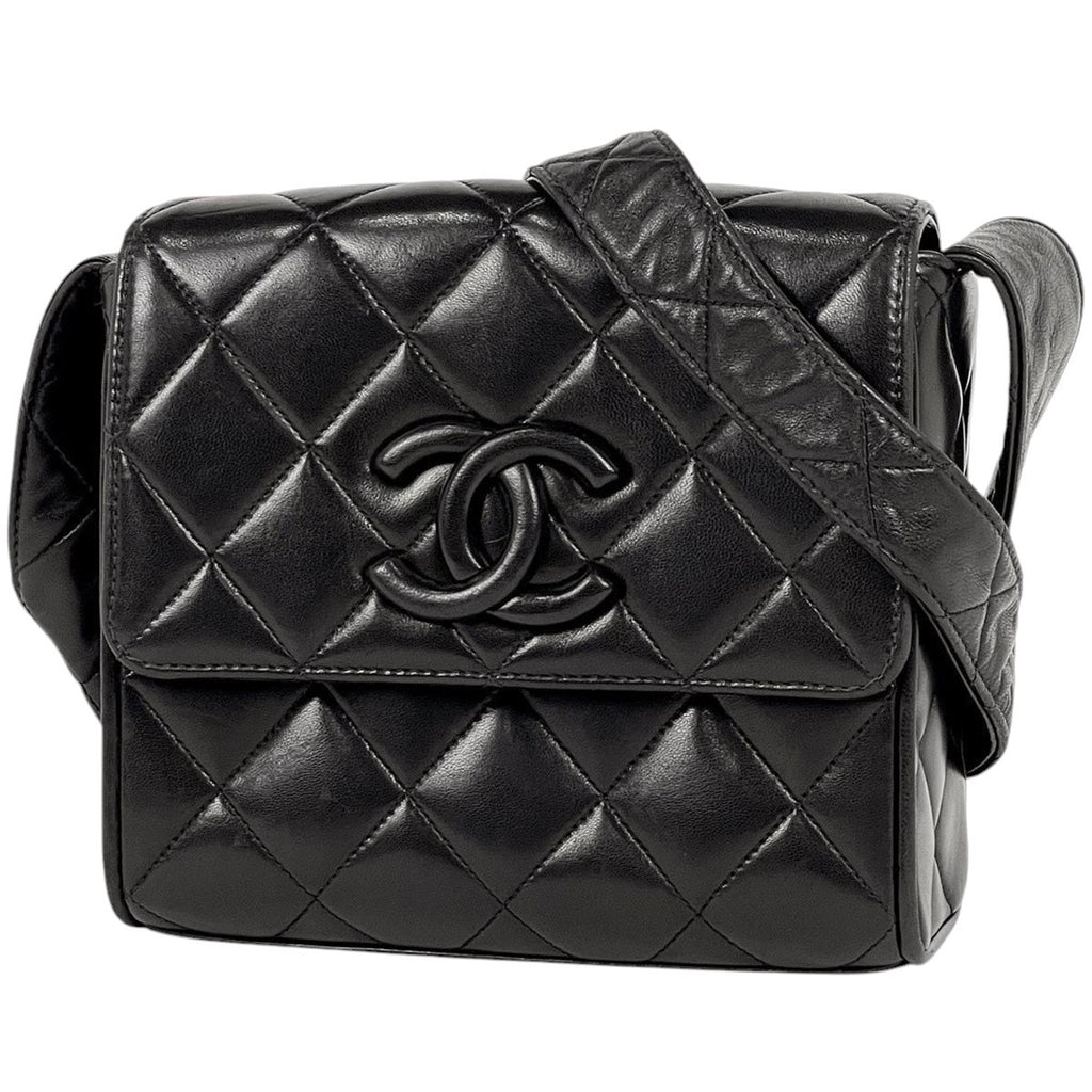 Chanel CC Logo Shoulder Bag Quilted Leather Black
