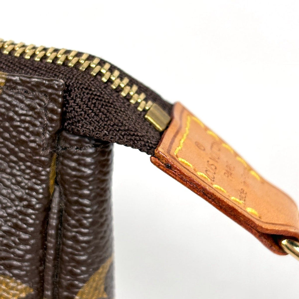 Louis Vuitton Mini Pochette T&b Makeup Cosmetics Pouch Monogram Brown — view 5