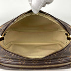Louis Vuitton Reporter PM Shoulder Bag Monogram Brown — view 8