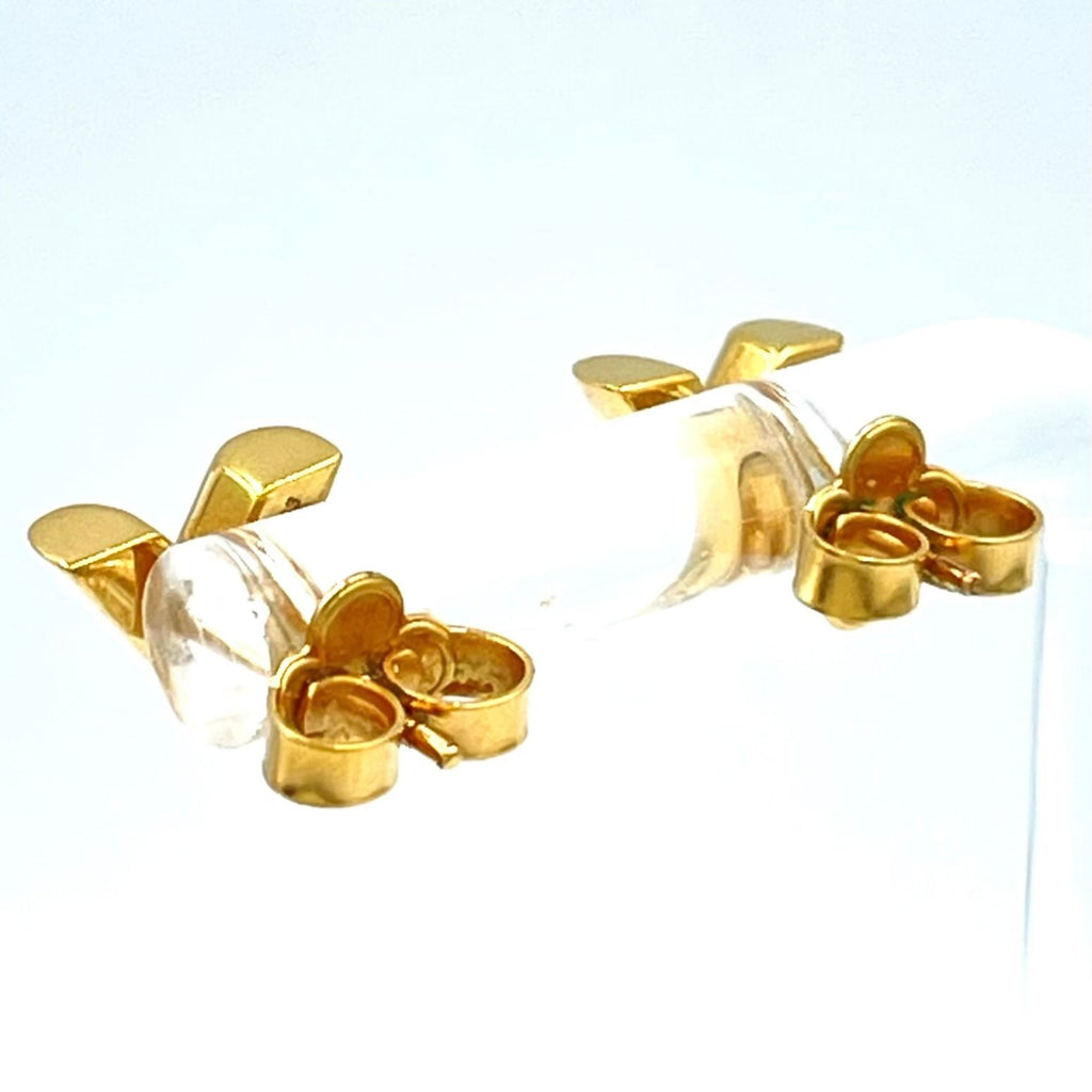 Louis Vuitton Studded Earrings Essential Gold Plated — view 3