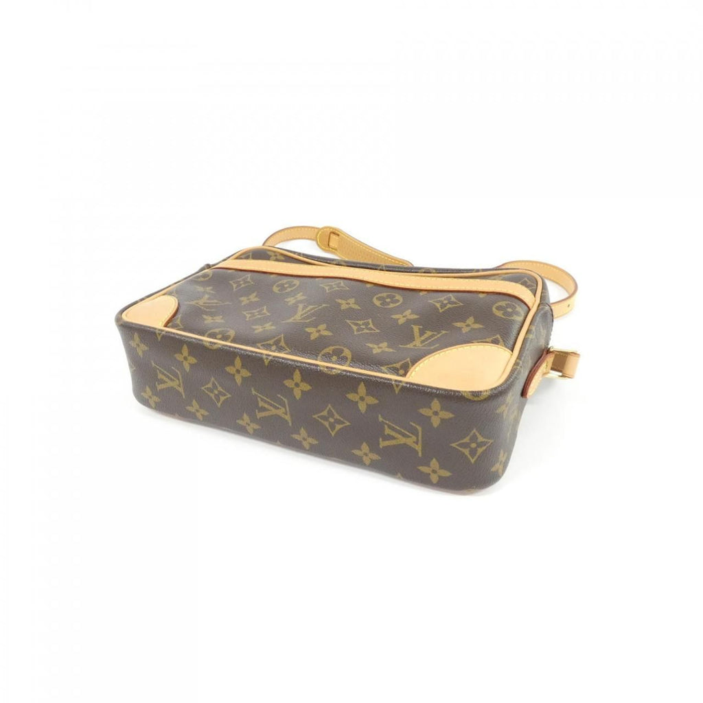 Louis Vuitton Monogram Trocadero 27 cm Shoulder Bag — view 3