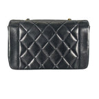 Chanel Shoulder Bag Diana 22 Single Flap Crossbody CC Logo Black Gold — view 2