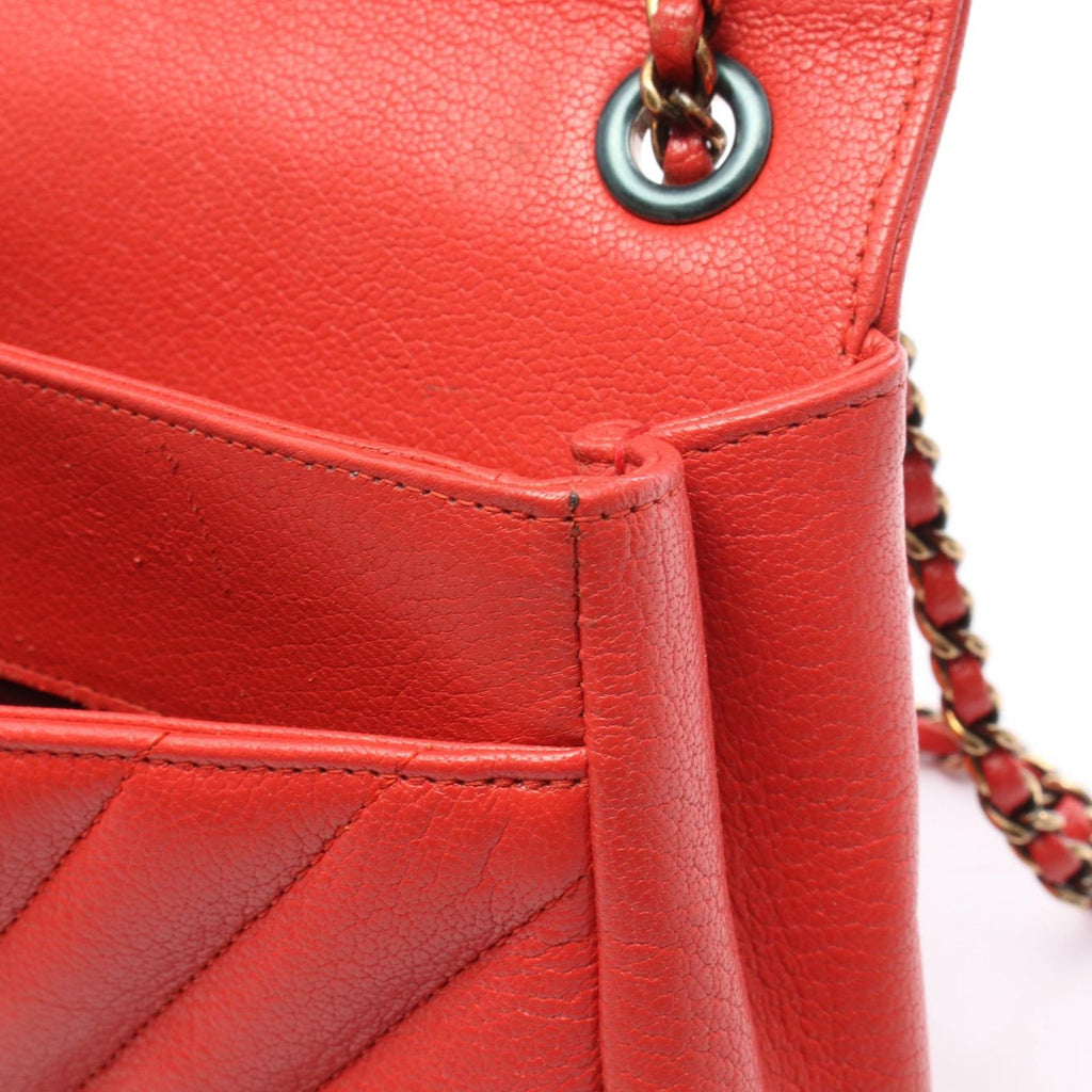 Chanel Shoulder Bag Mademoiselle Red Leather Chain — view 9