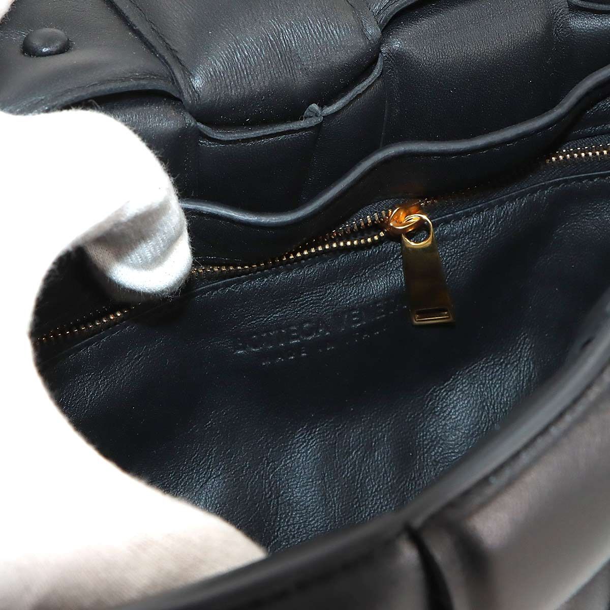 Bottega Veneta Intrecciato Chain Cassette 2-Way Bag Leather — view 9