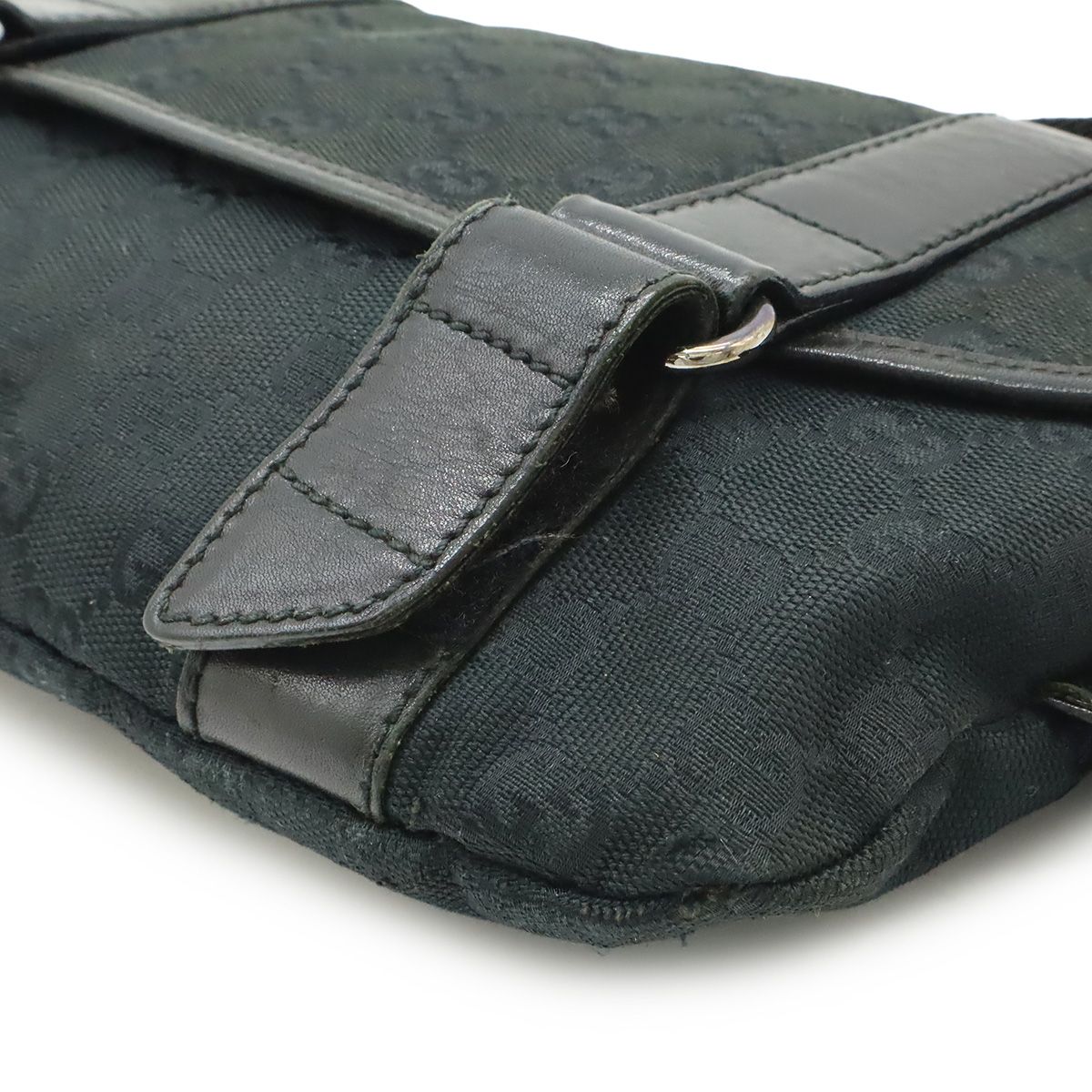 Gucci GG Canvas Belt Bag Waist Pouch Leather Black Silver — view 3