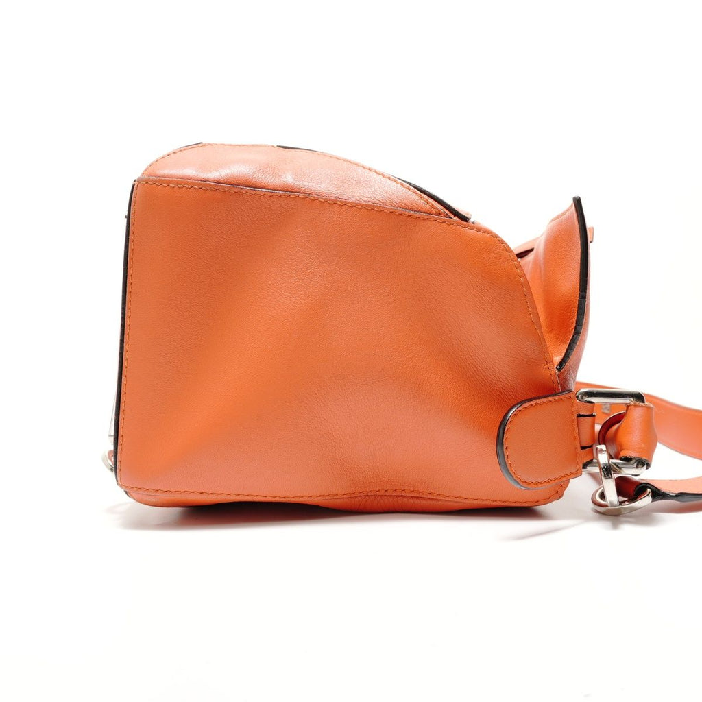 Loewe Shoulder Bag Puzzle Anagram — view 4