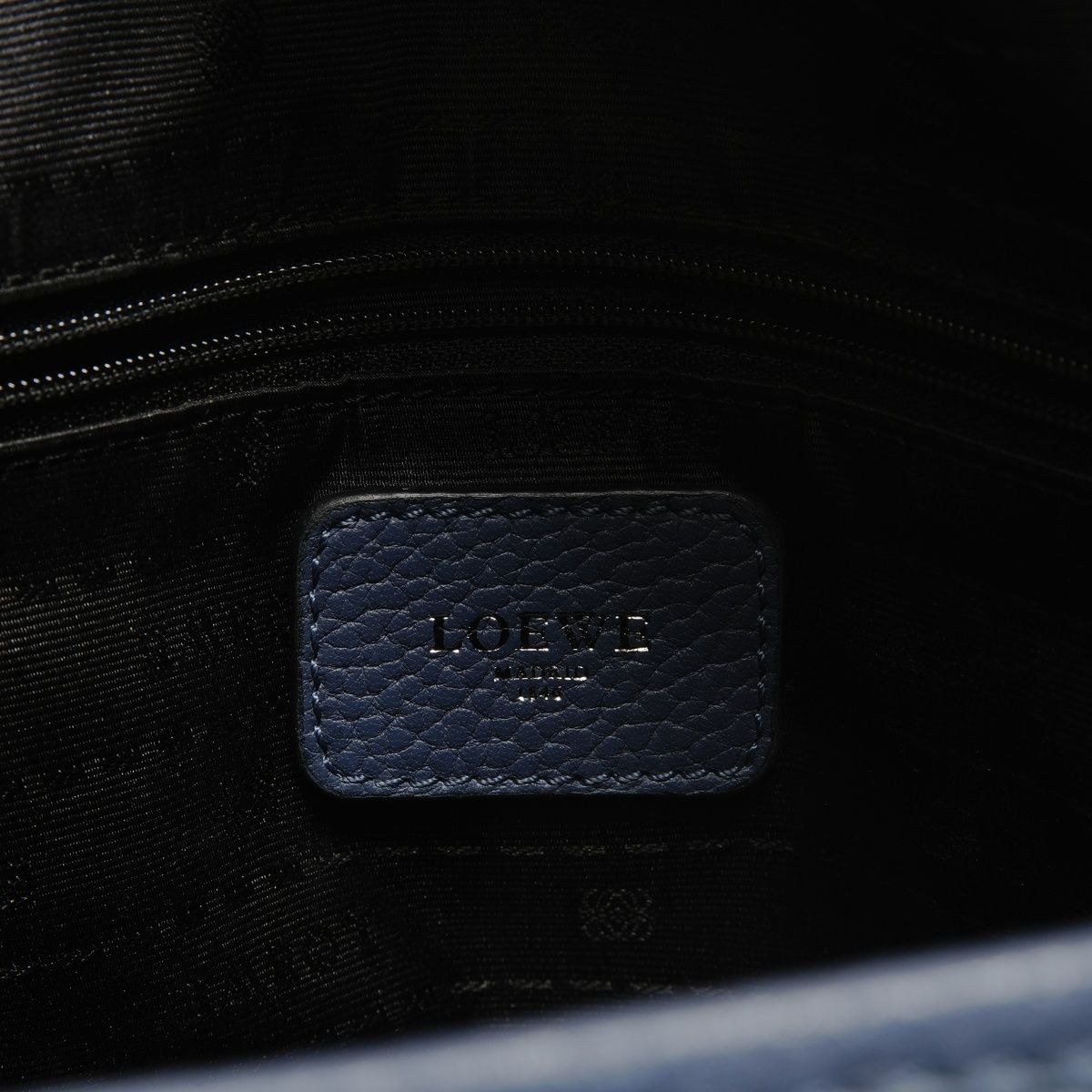 Loewe Shoulder Bag Anagram Alamo 2-Way — view 9