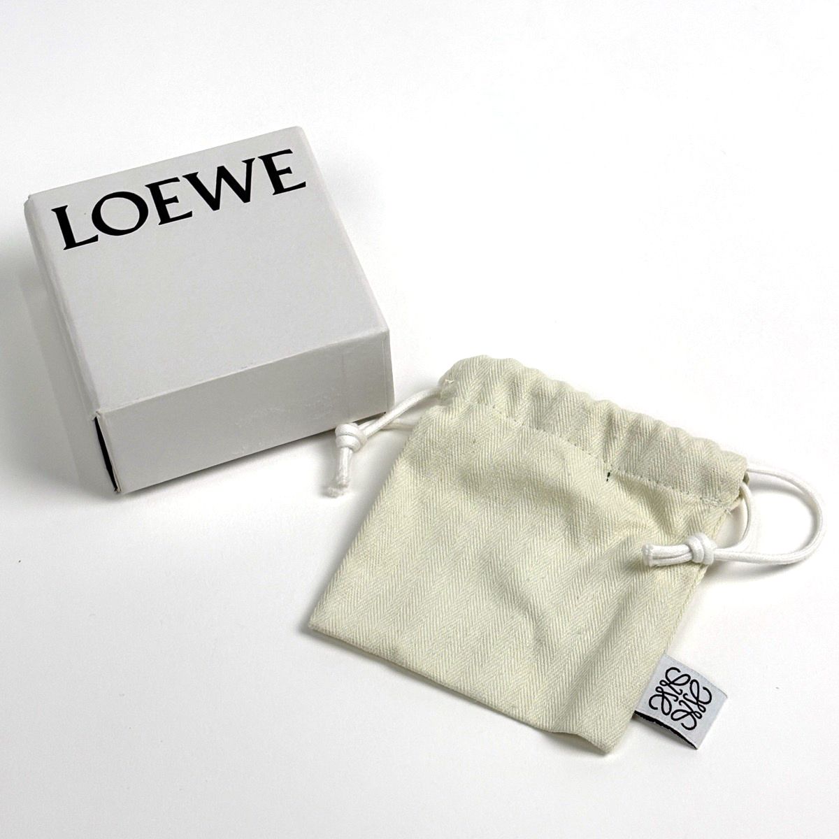 Loewe Stud Flower Brooch Raffia Leather Beige Red — view 6