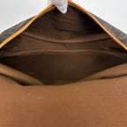 Louis Vuitton Saumur 30 Shoulder Bag Monogram Brown — view 9