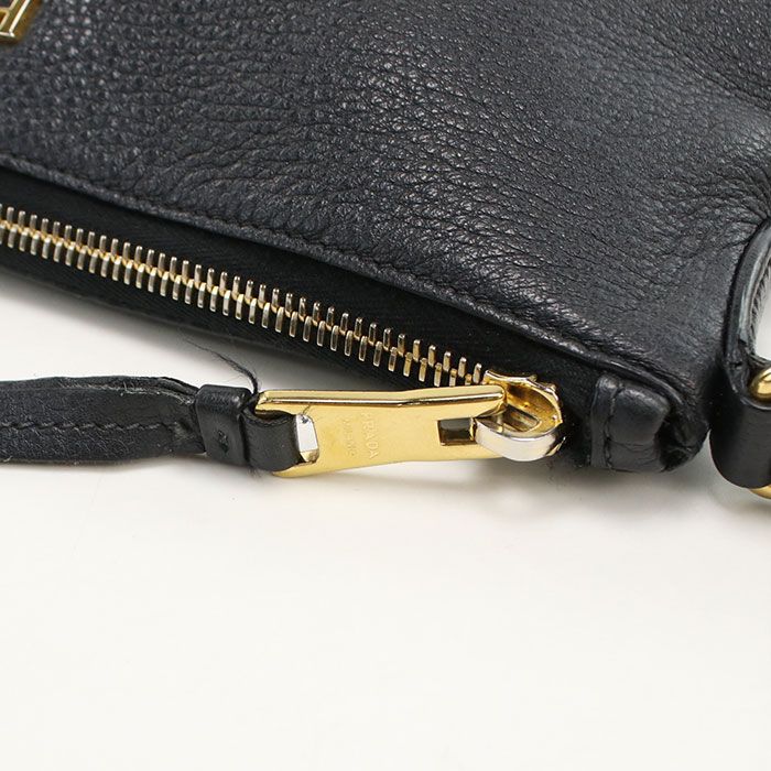 Prada Crossbody Shoulder Bag Leather — view 5