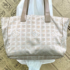 Chanel Tote New Travel Beige CC Logo Business — view 2