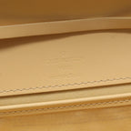 Louis Vuitton Shoulder Bag Honfleur Vanille Leather — view 4