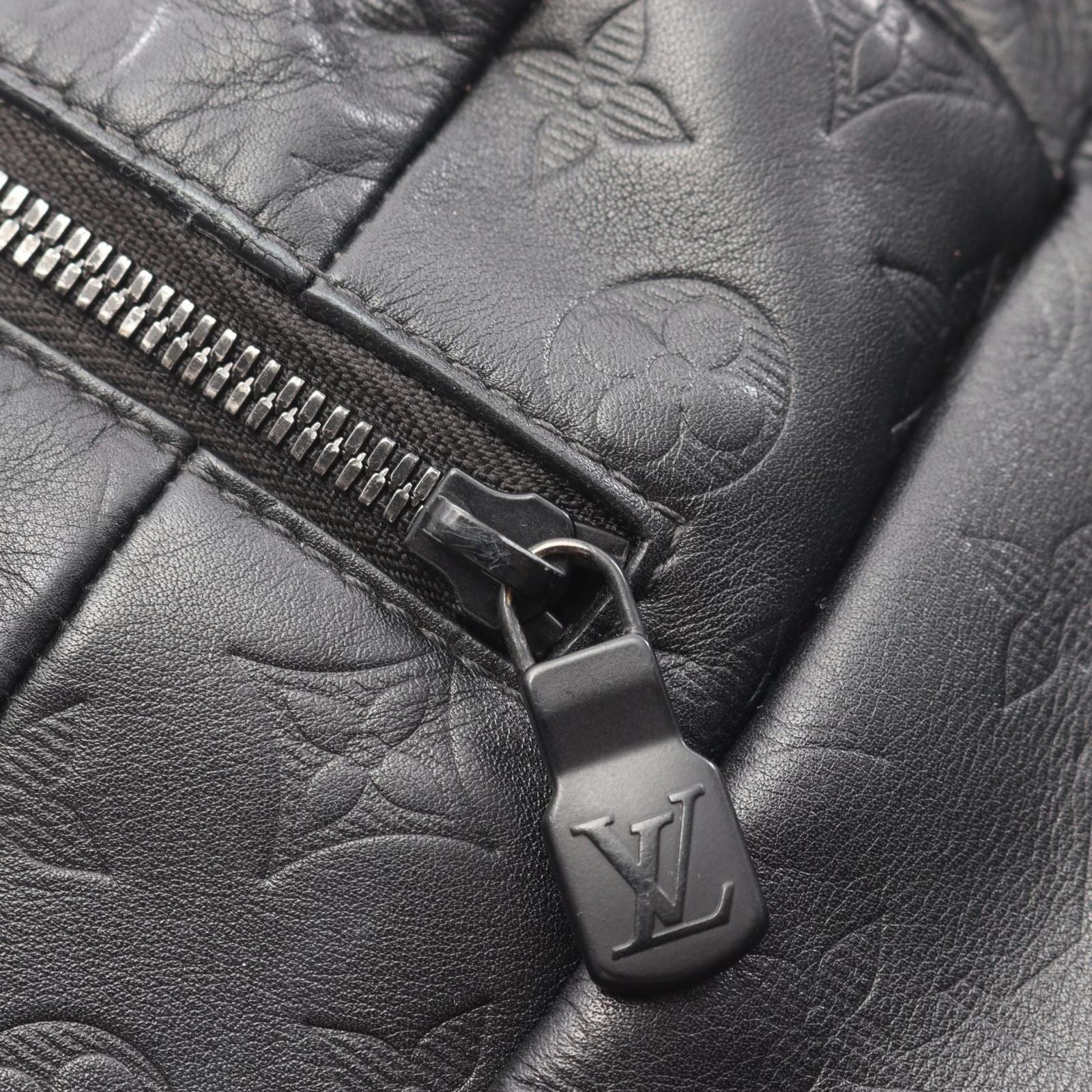 Louis Vuitton Backpack Discovery Noir Leather — view 8