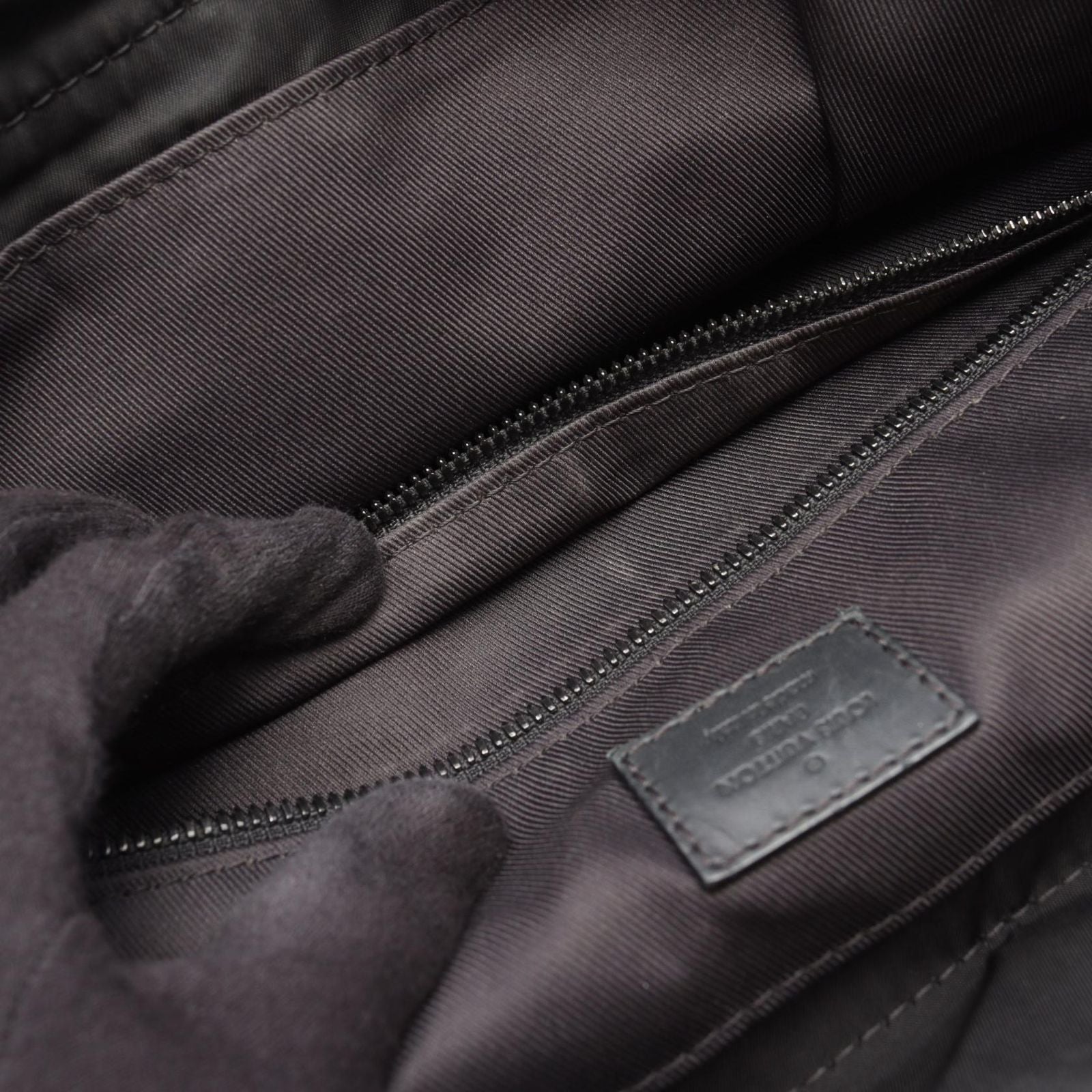 Louis Vuitton Backpack Discovery Noir Leather — view 6