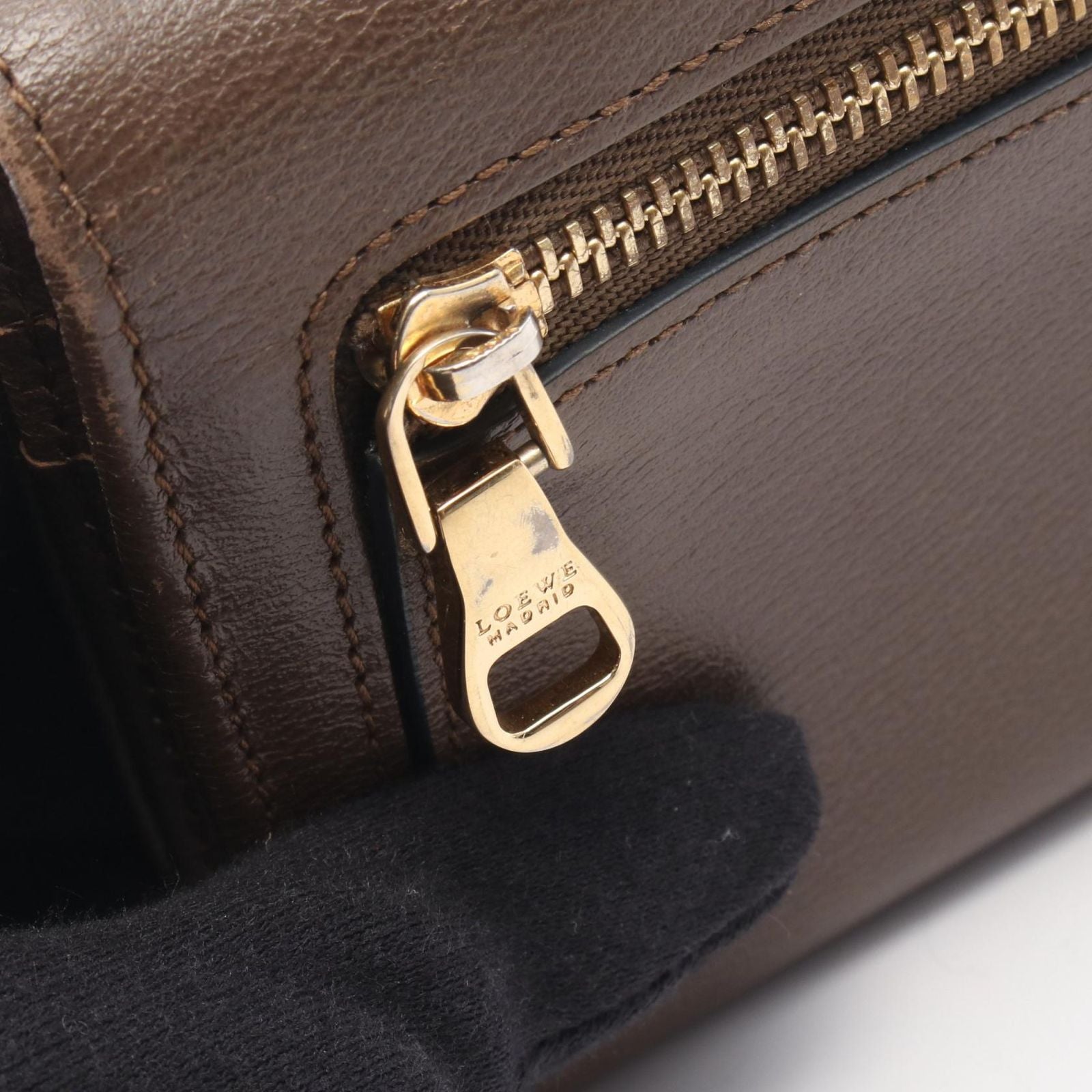 Loewe Bifold Wallet Anagram Brown Leather Zip — view 9
