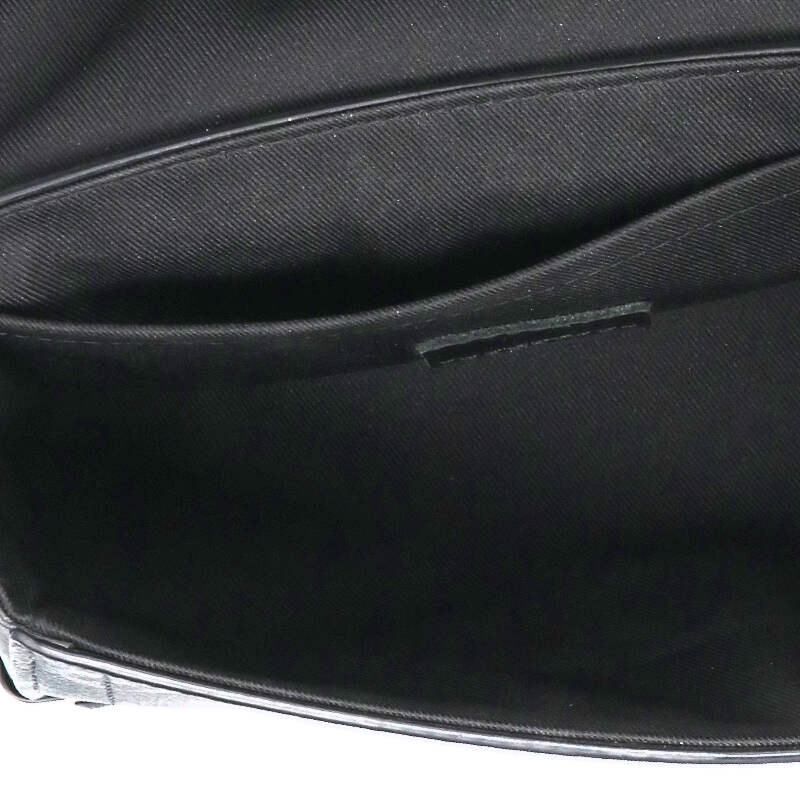 Louis Vuitton Soul Trunk Monogram Eclipse — view 3