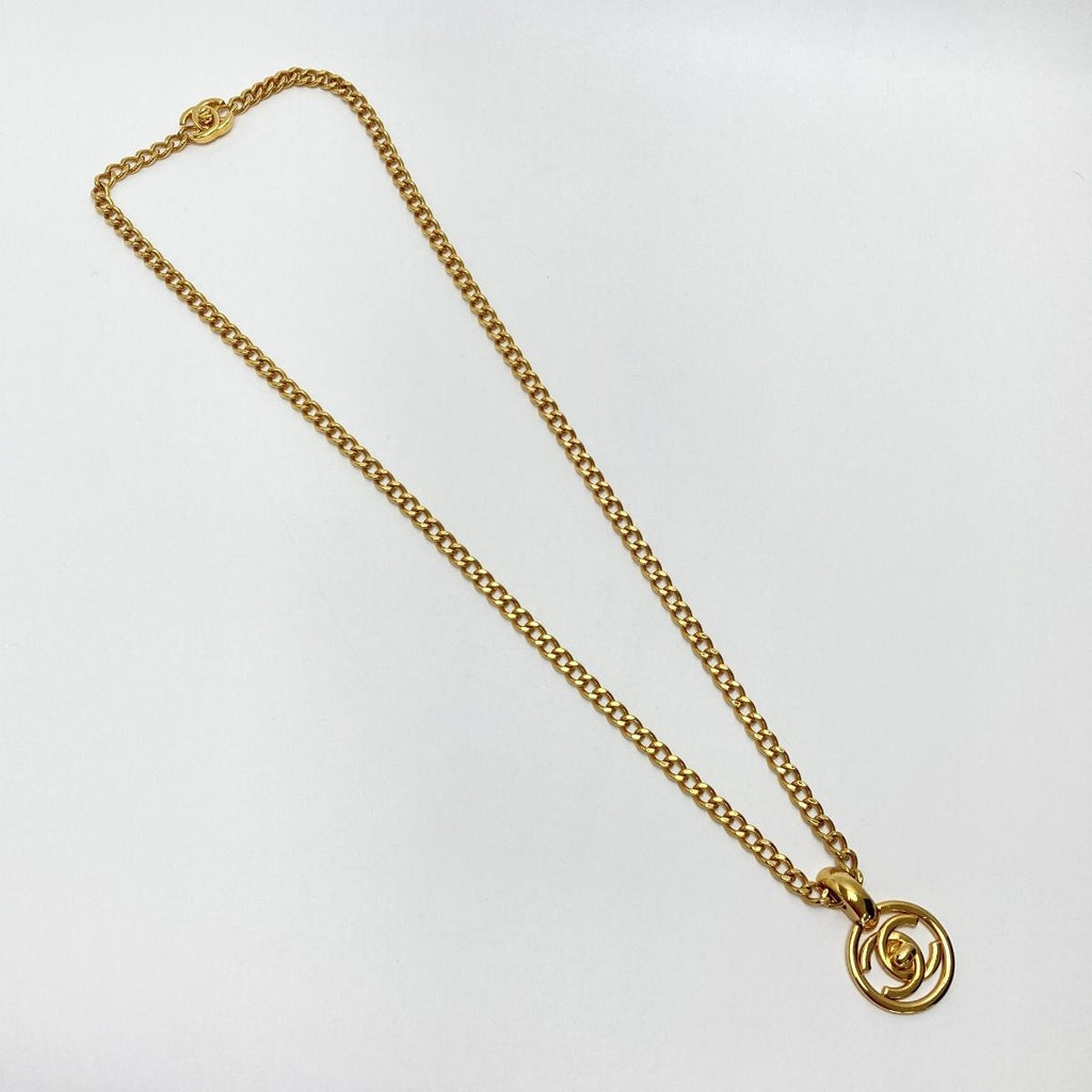 Chanel CC Logo Round Turnlock Necklace Gold — view 4