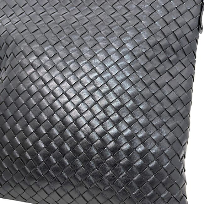 Bottega Veneta Shoulder Bag Black Intrecciato — view 9
